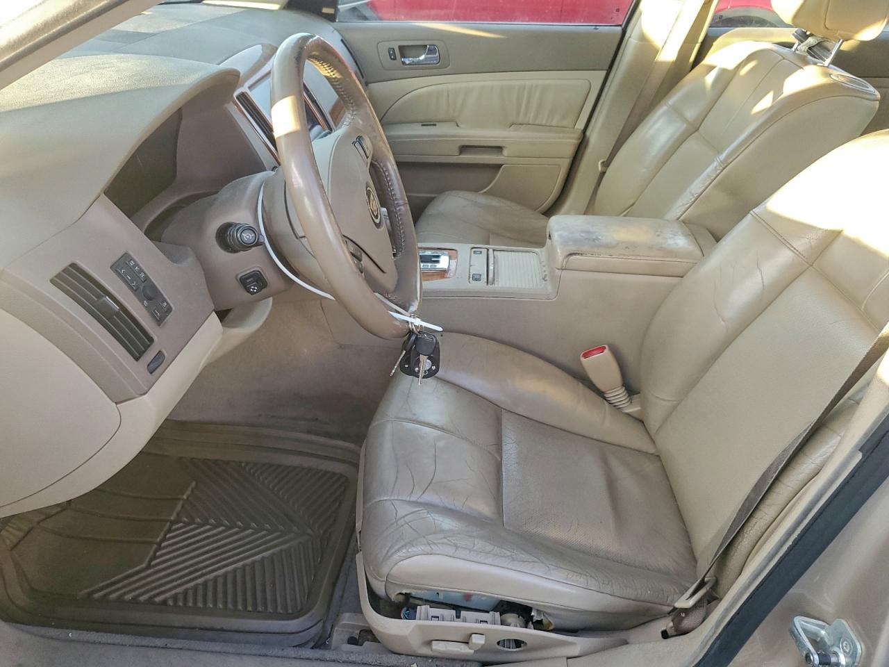 Cadillac STS Image 9