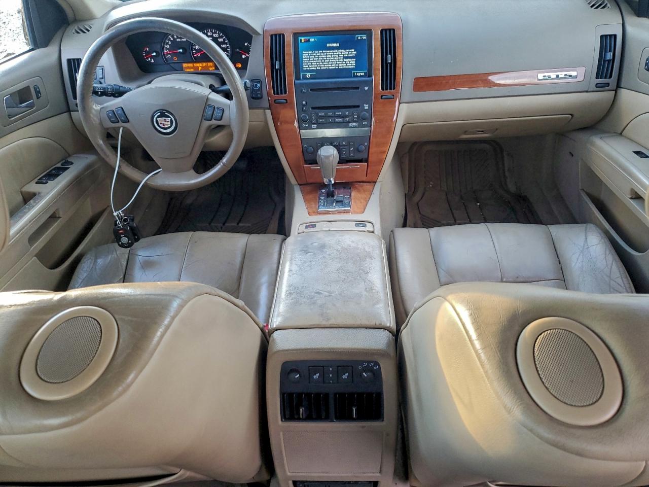 Cadillac STS Image 12