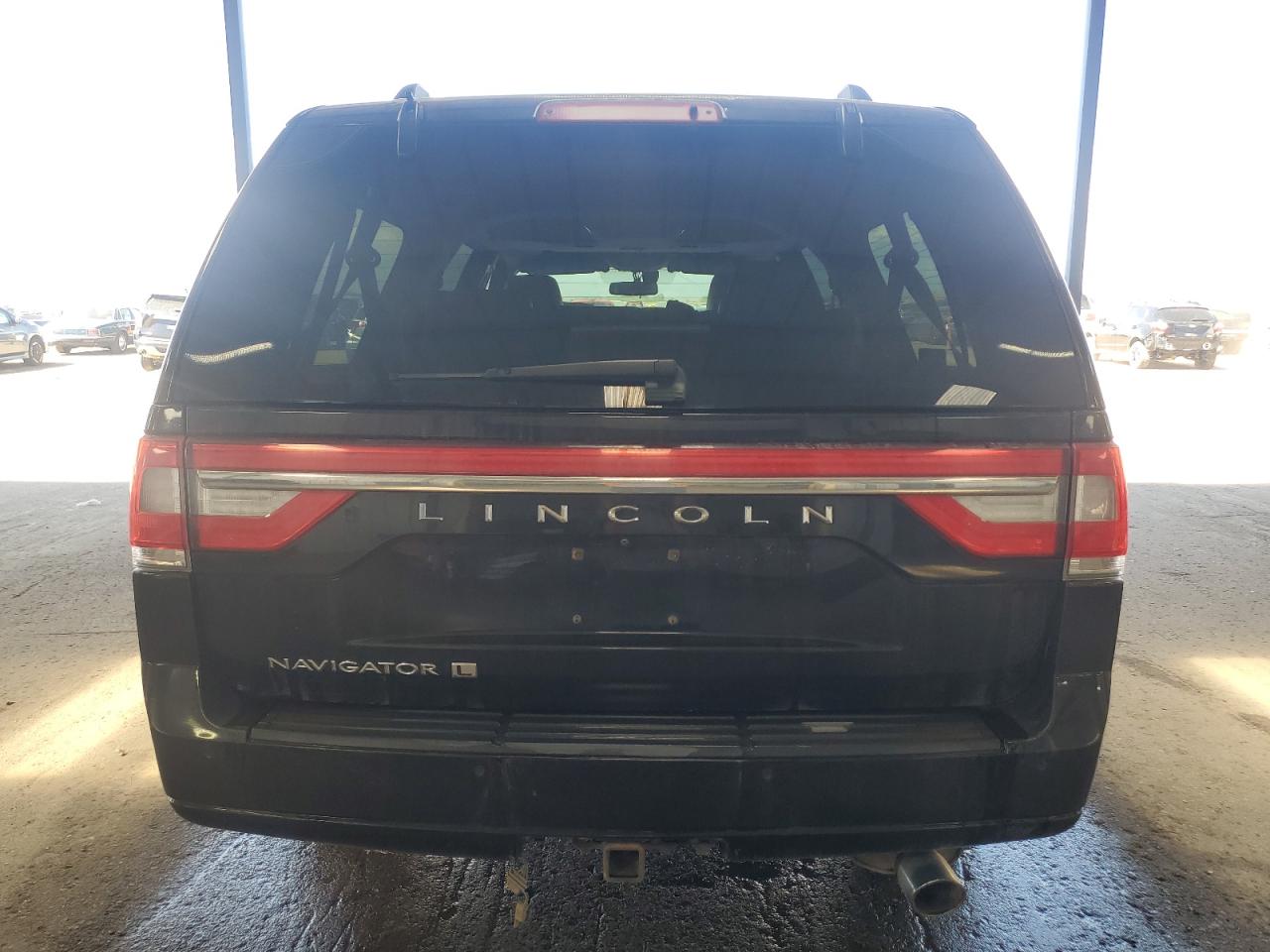 Lincoln Navigator L Select Image 4