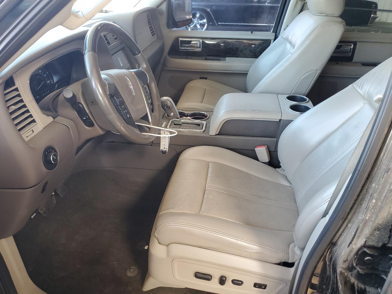 Lincoln Navigator L Select Image 3