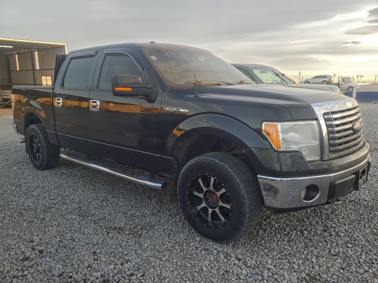 Ford F-150 Supercrew Image 6