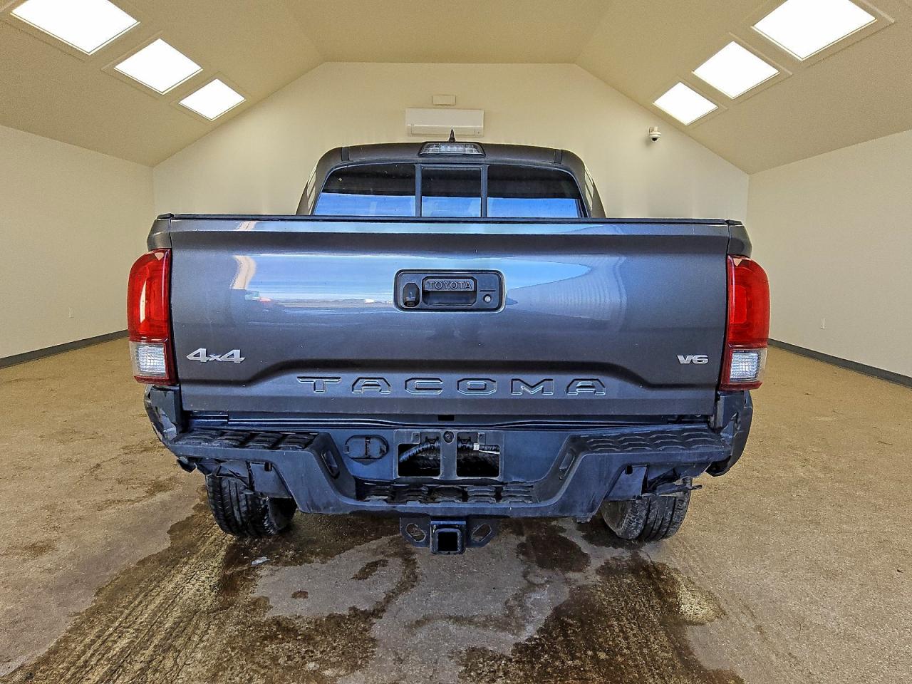 Toyota Tacoma Double Cab Image 7