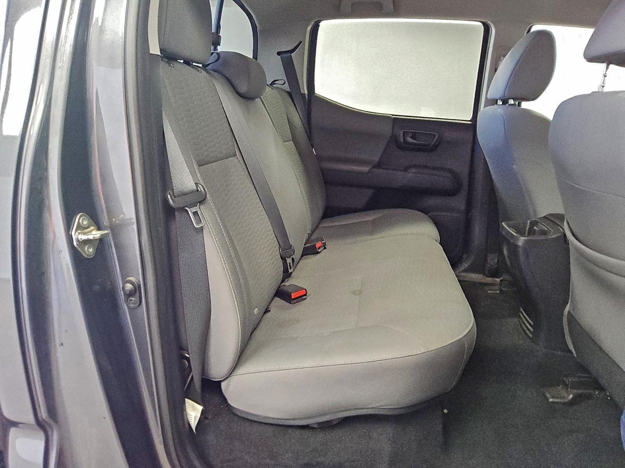 Toyota Tacoma Double Cab Image 8