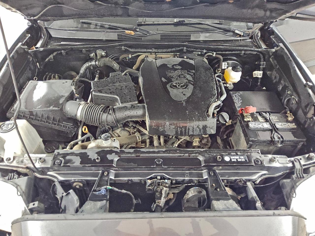 Toyota Tacoma Double Cab Image 10