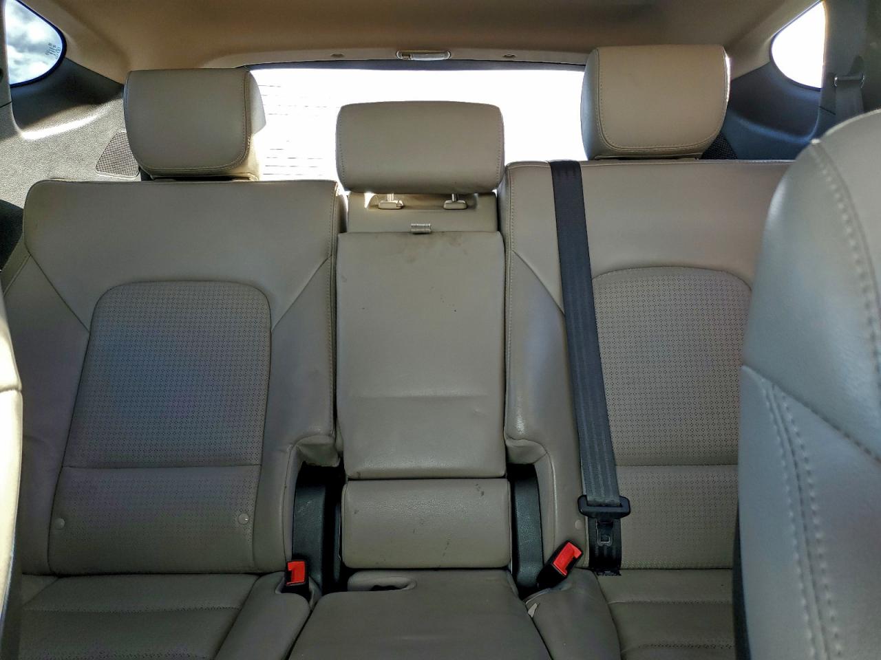 Hyundai SANTA FE Image 8