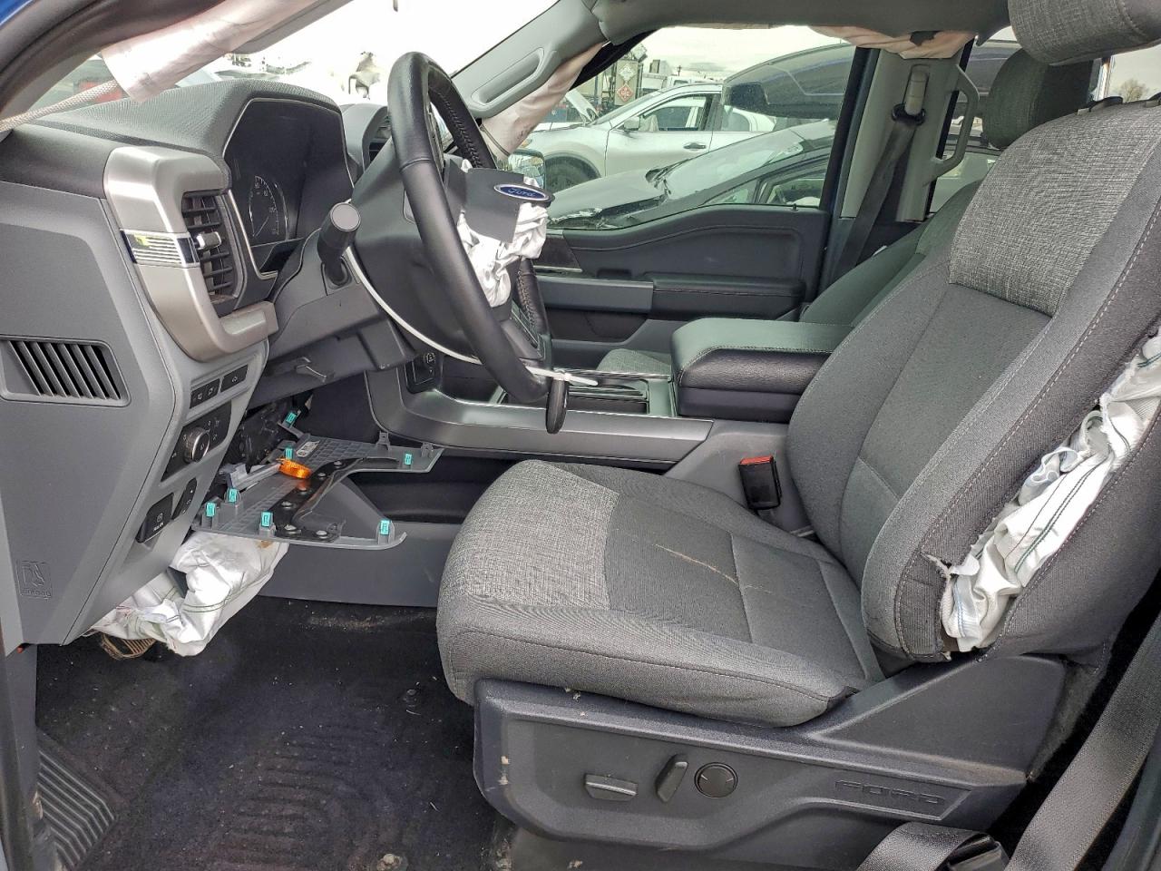 Ford F-150 Supercrew Image 7