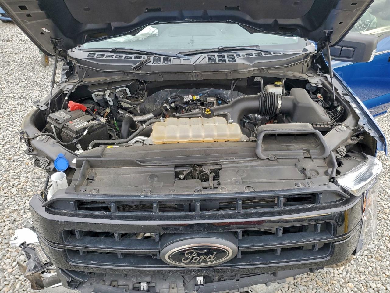 Ford F-150 Supercrew Image 10