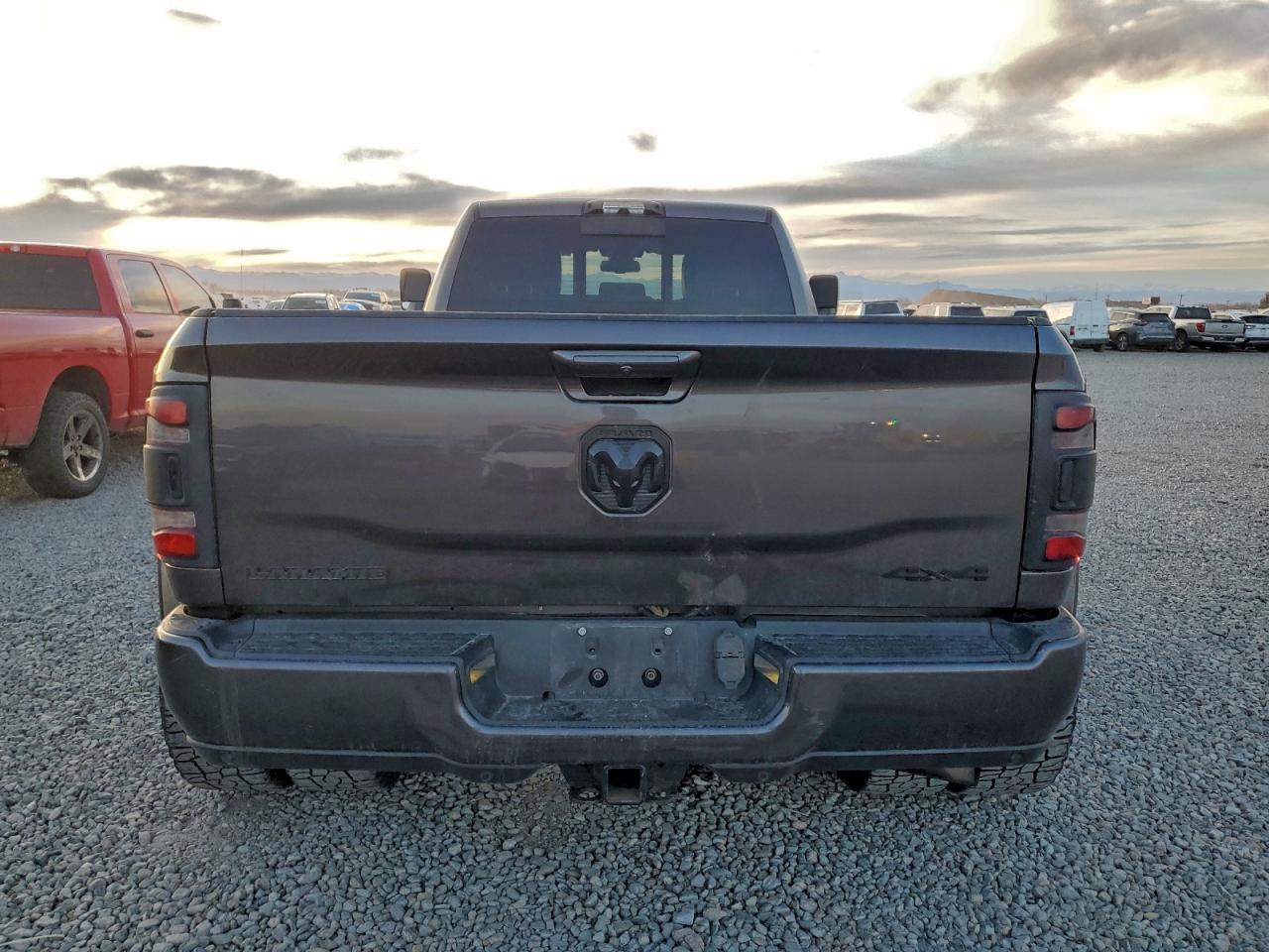 Ram 3500 Laramie Image 12