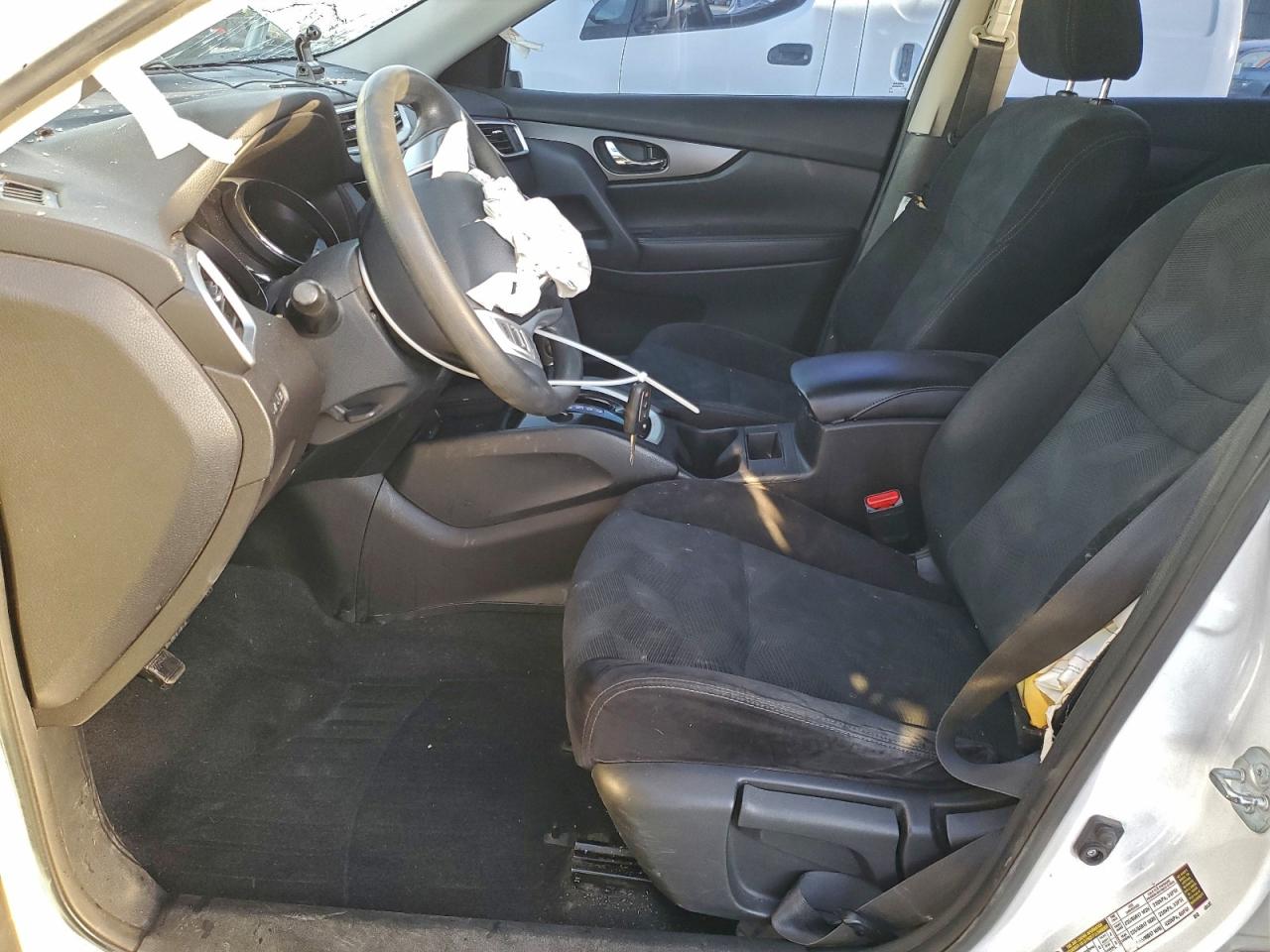 Nissan Rogue S Image 7