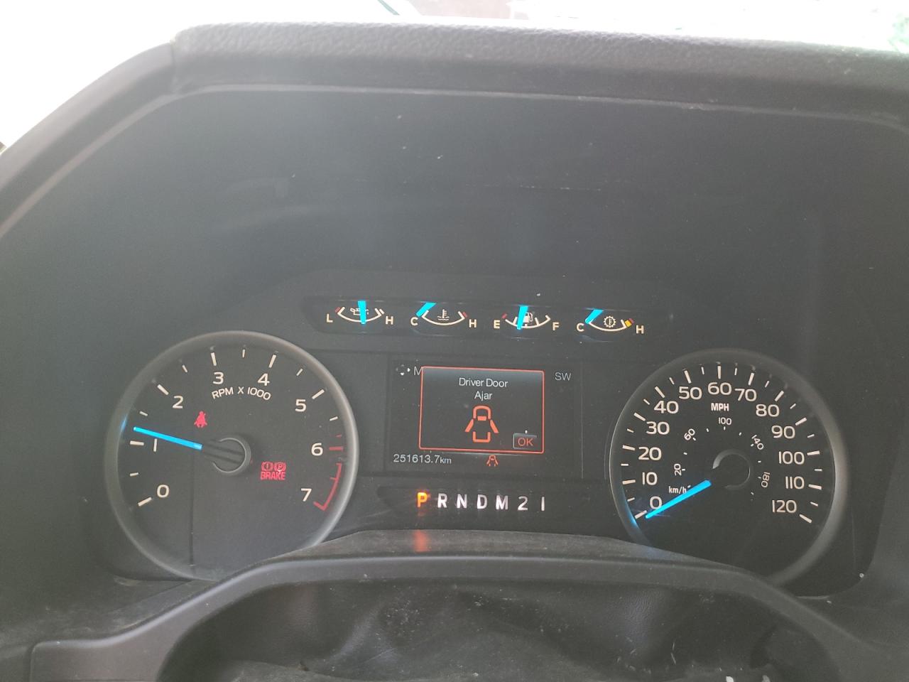 Ford F-150 Supercrew Image 8