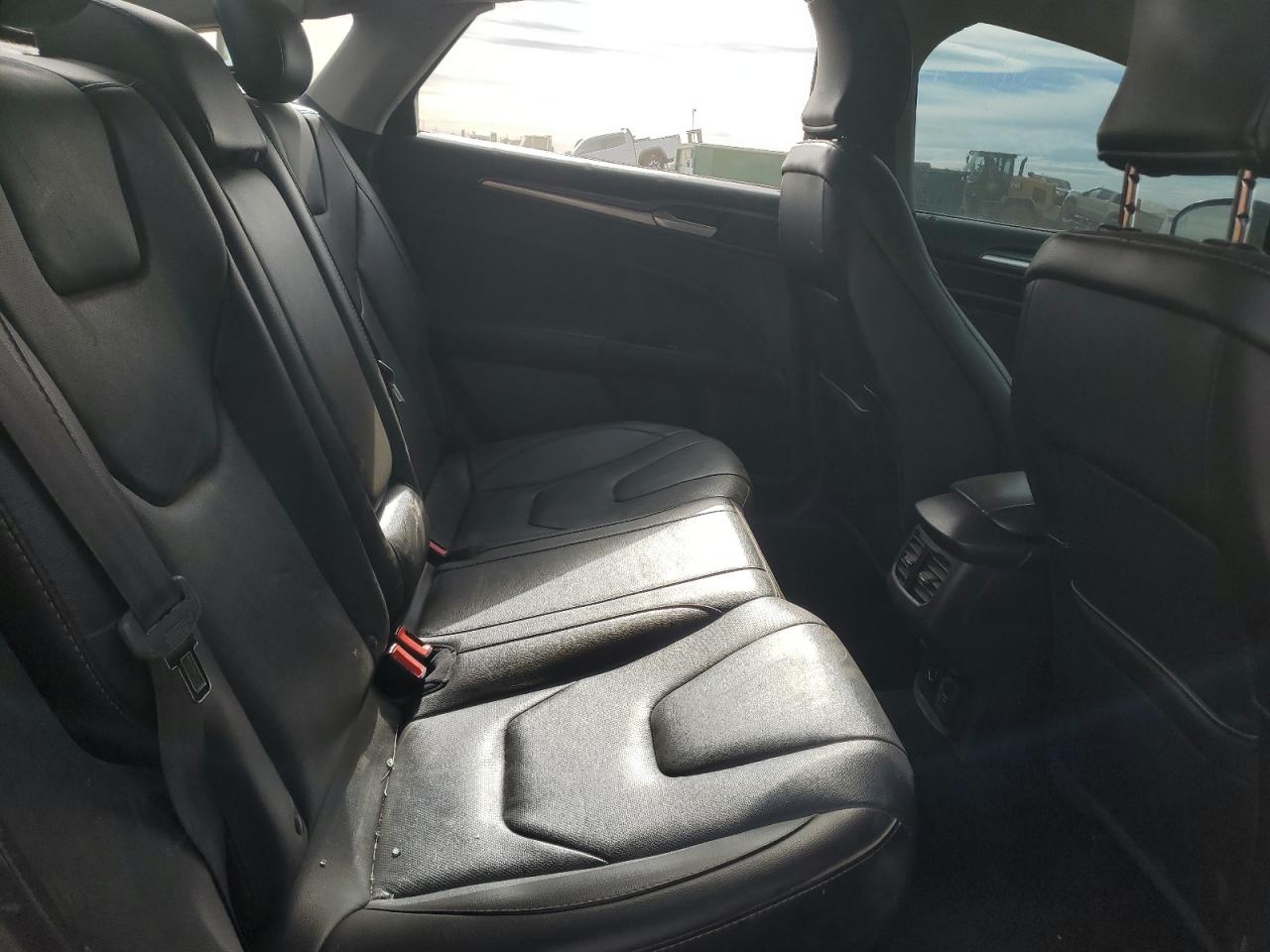 Ford Fusion Titanium Image 7