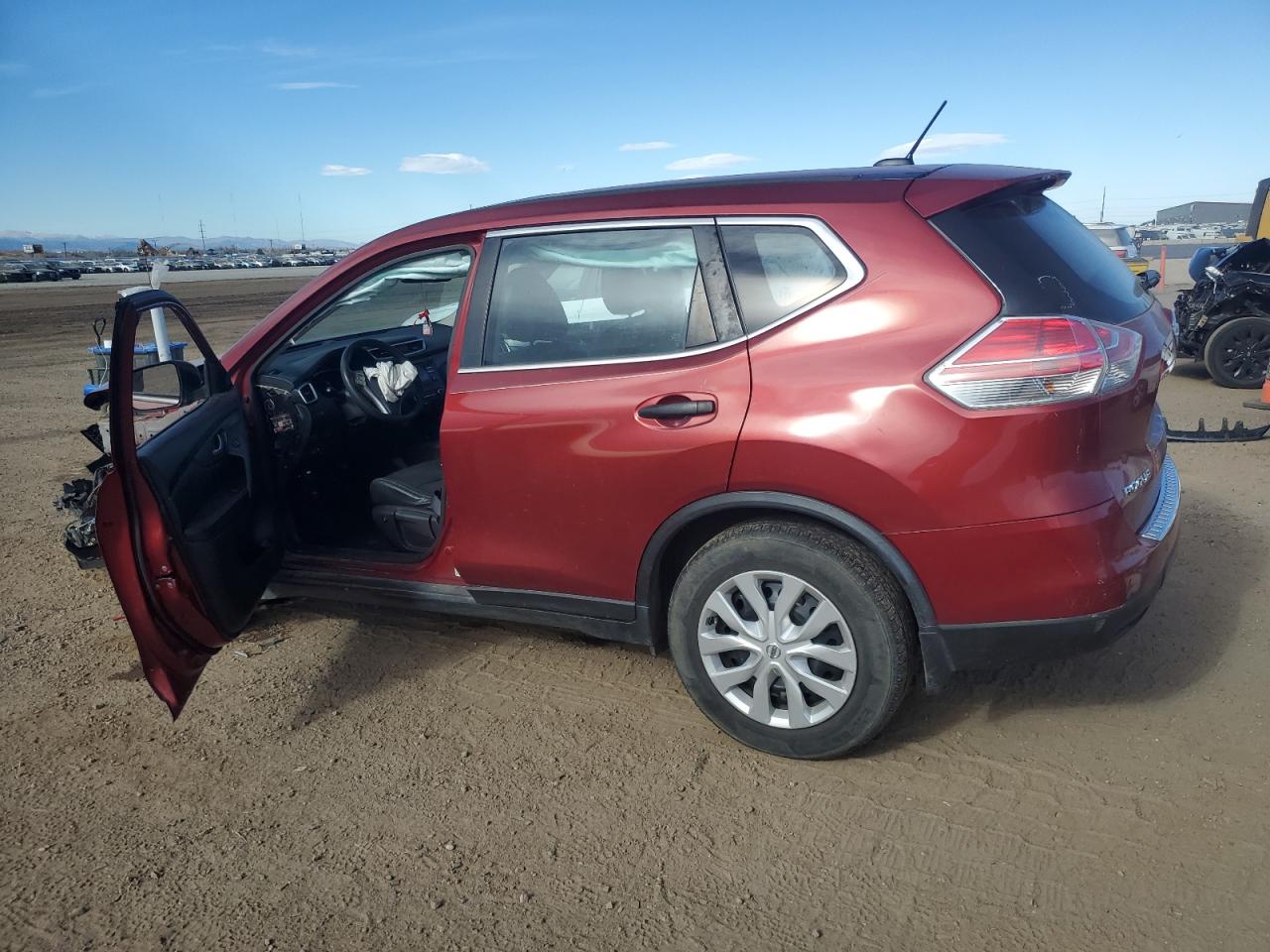 Nissan Rogue S Image 4