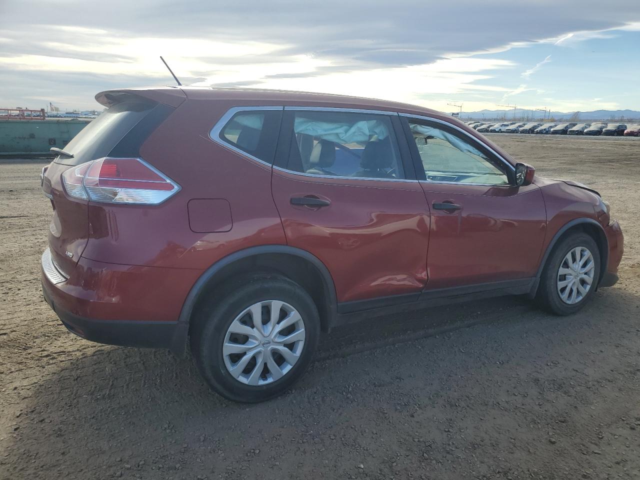 Nissan Rogue S Image 3