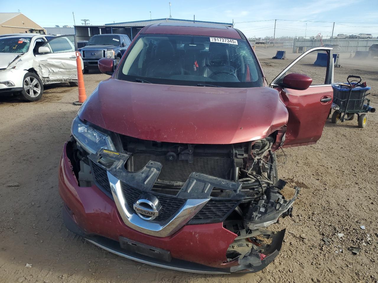 Nissan Rogue S Image 2