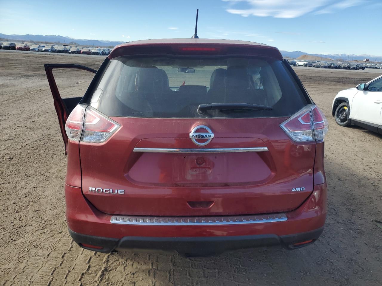 Nissan Rogue S Image 12