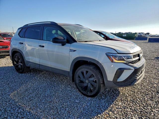 Volkswagen Taos Se Image 3