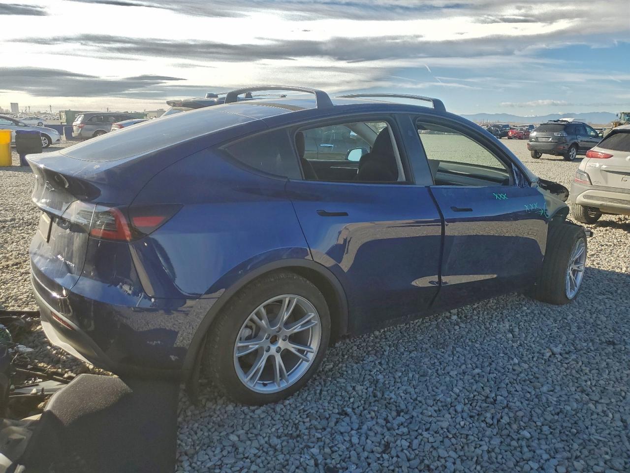 Tesla Model Y Image 3