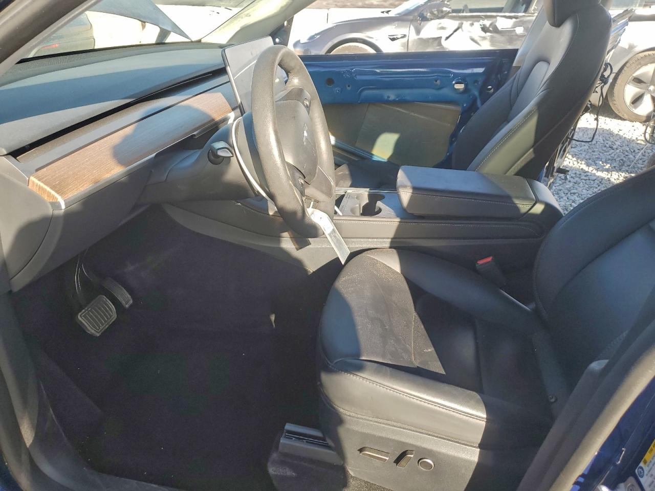 Tesla Model Y Image 9