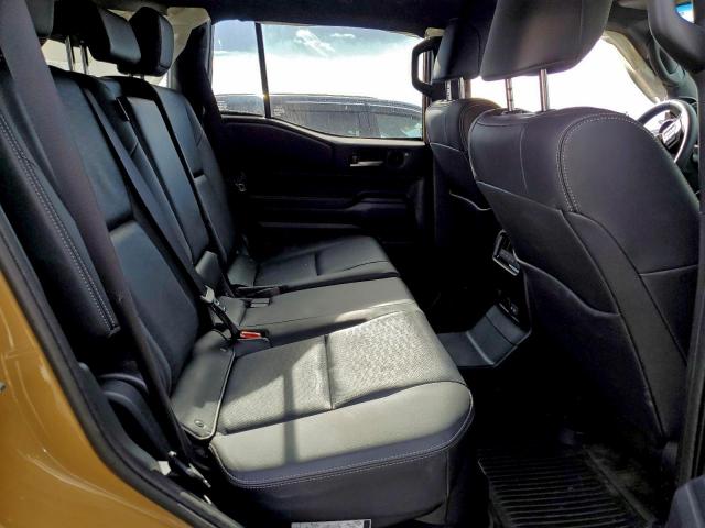 Toyota Land Cruis Base Image 7