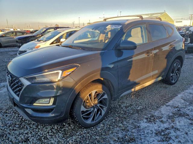  Salvage Hyundai TUCSON