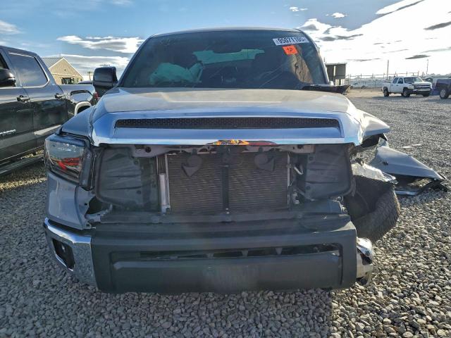 Toyota Tundra Crewmax Limited Image 6