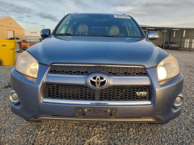 Toyota RAV4 Limited Image 3