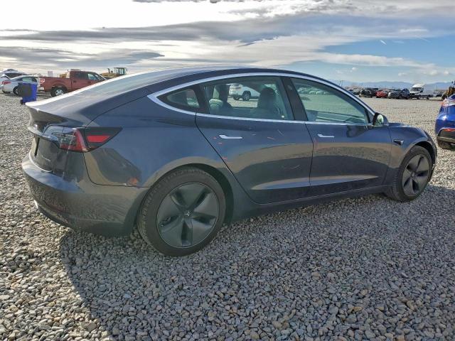 Tesla Model 3 Image 12