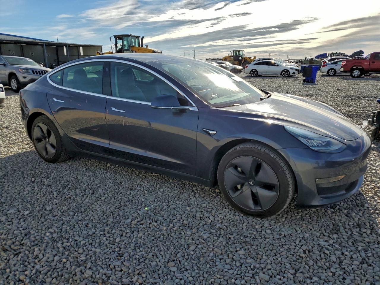 Tesla Model 3 Image 5