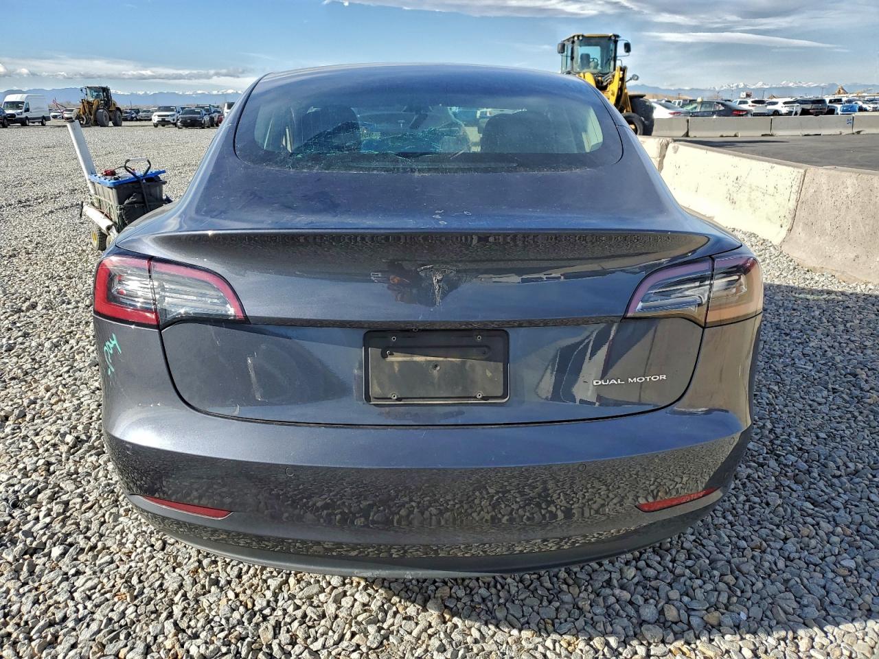 Tesla Model 3 Image 4