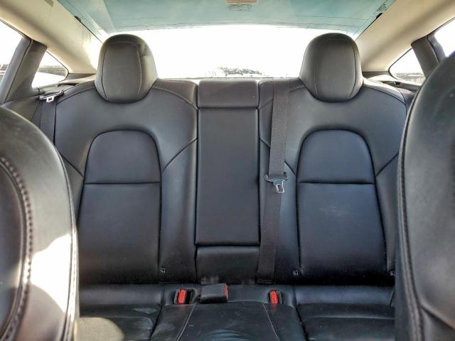 Tesla Model 3 Image 9