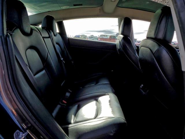 Tesla Model 3 Image 6