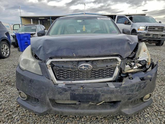 Subaru Legacy 2.5i Limited Image 5