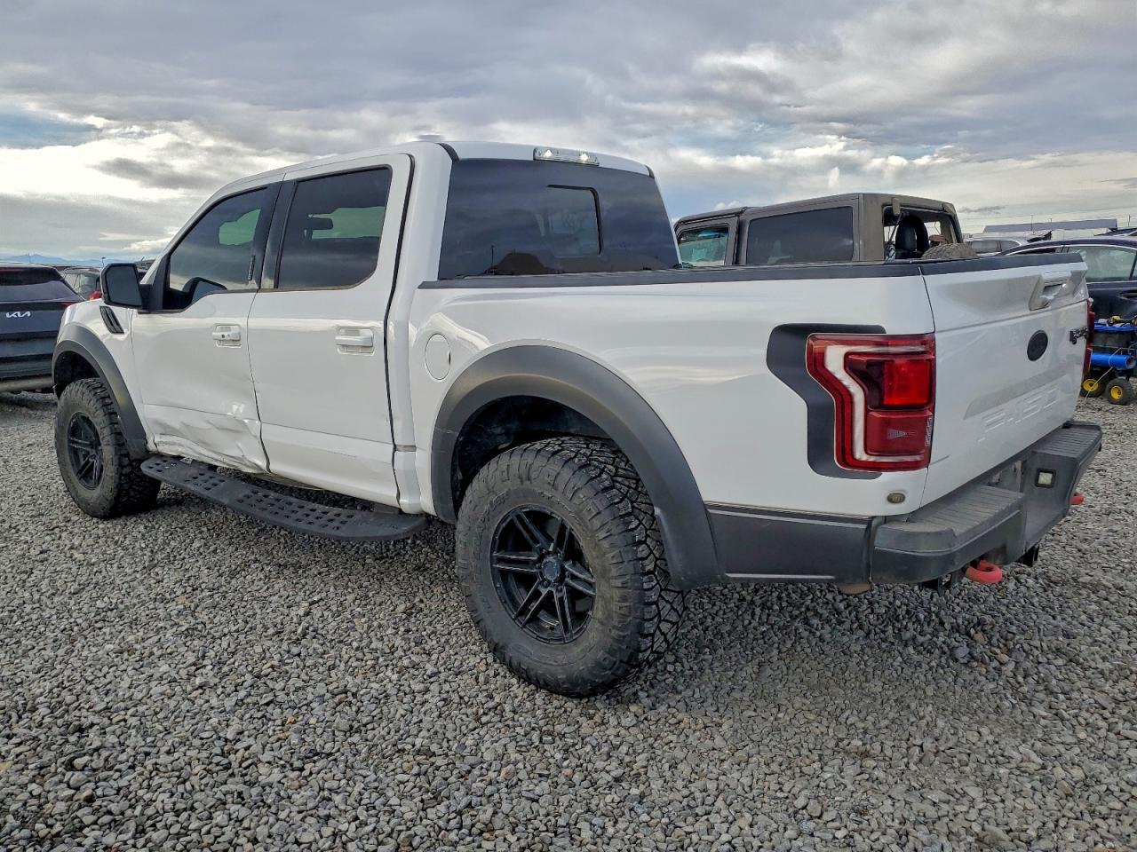 Ford F-150 Raptor Image 10