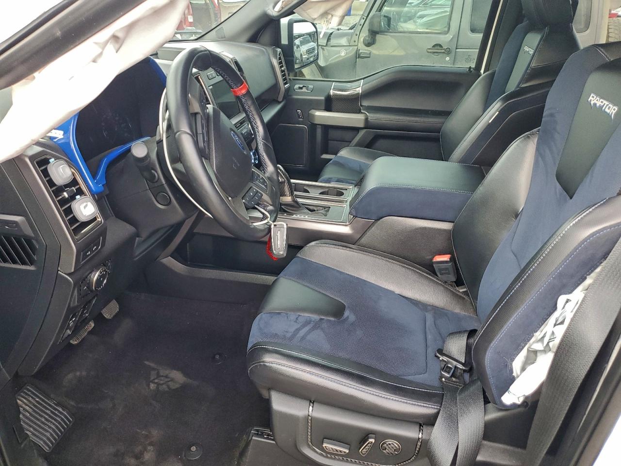 Ford F-150 Raptor Image 5