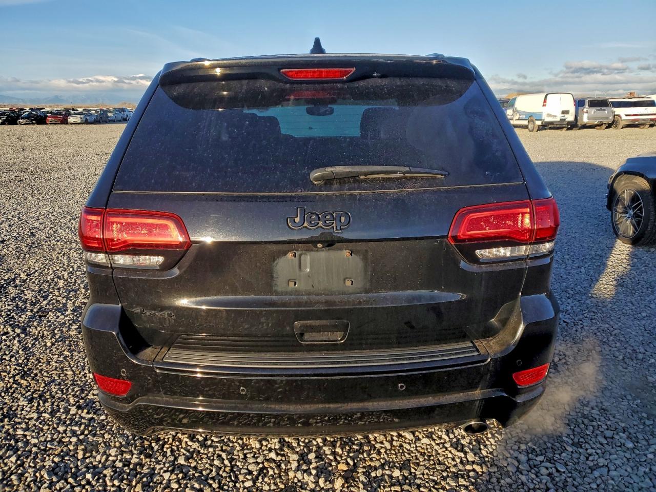 Jeep Grand Cherokee Laredo Image 12