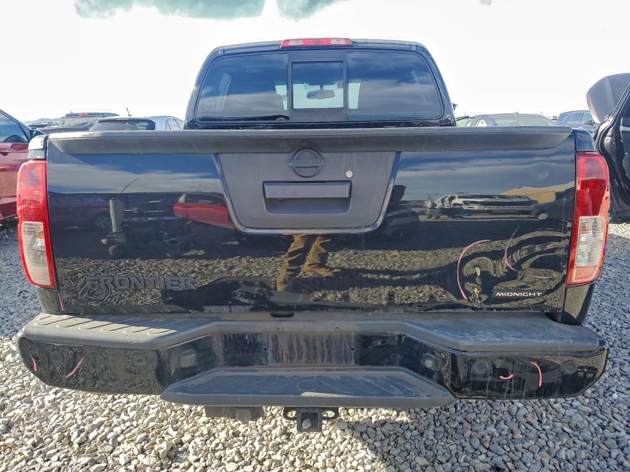 Nissan Frontier S Image 2