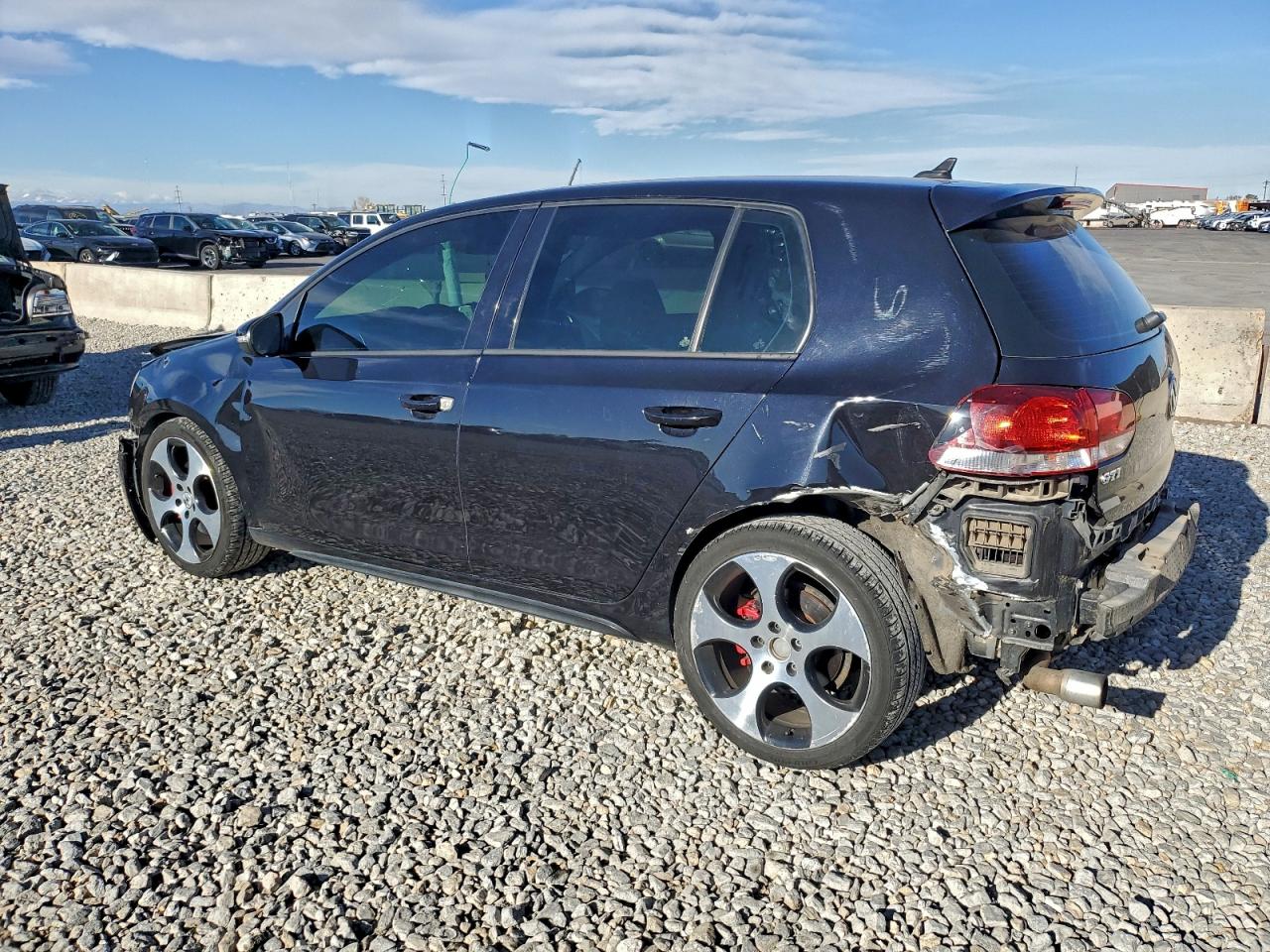 Volkswagen GTI Image 2