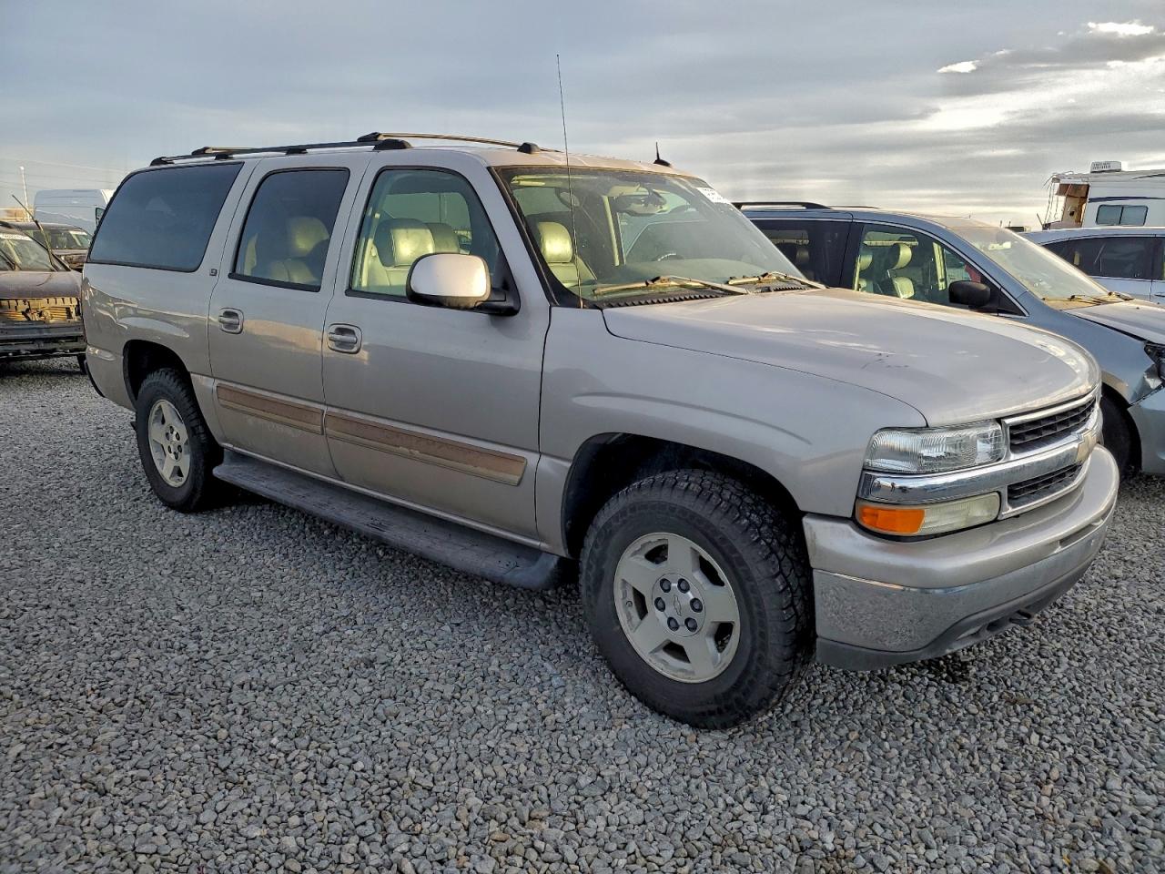 Chevrolet Suburban K1500 Image 3