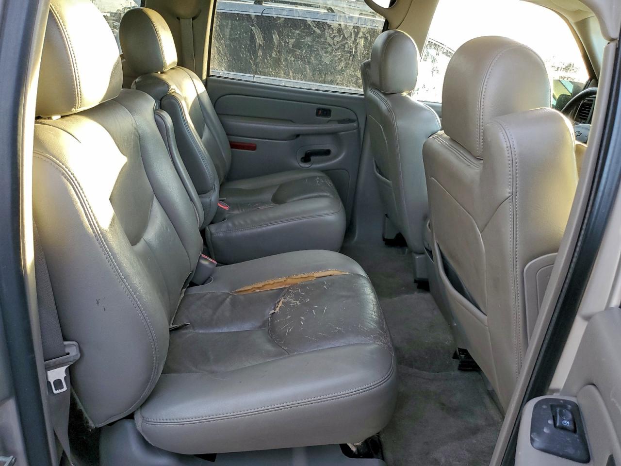 Chevrolet Suburban K1500 Image 9