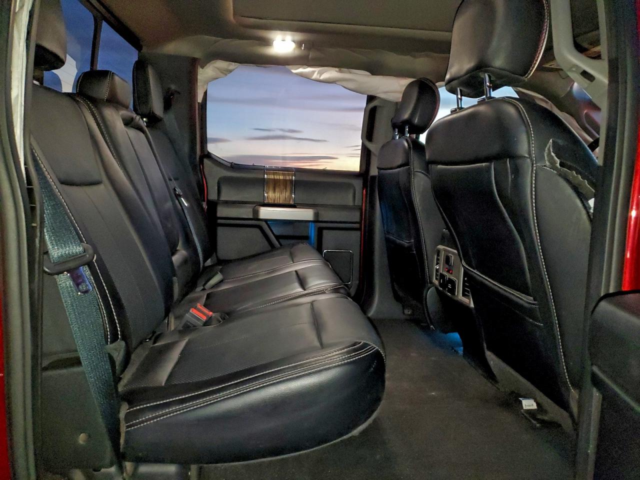 Ford F-150 Supercrew Image 12