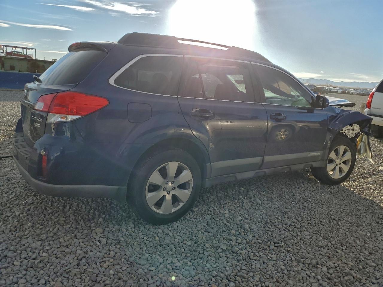 Subaru Outback 2.5i Premium Image 4
