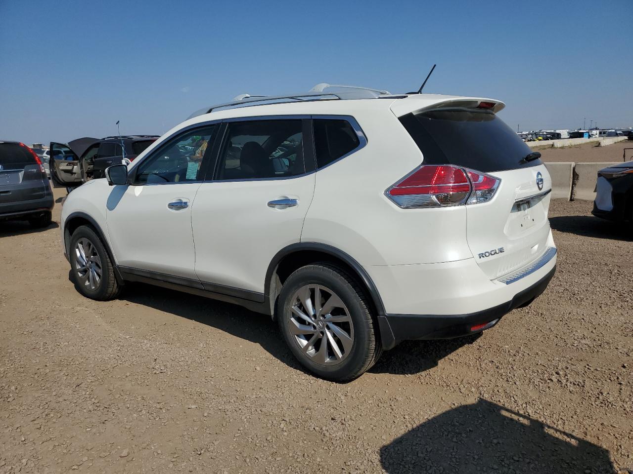 Nissan Rogue S Image 3