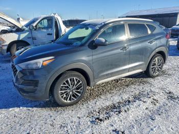 Salvage Hyundai TUCSON