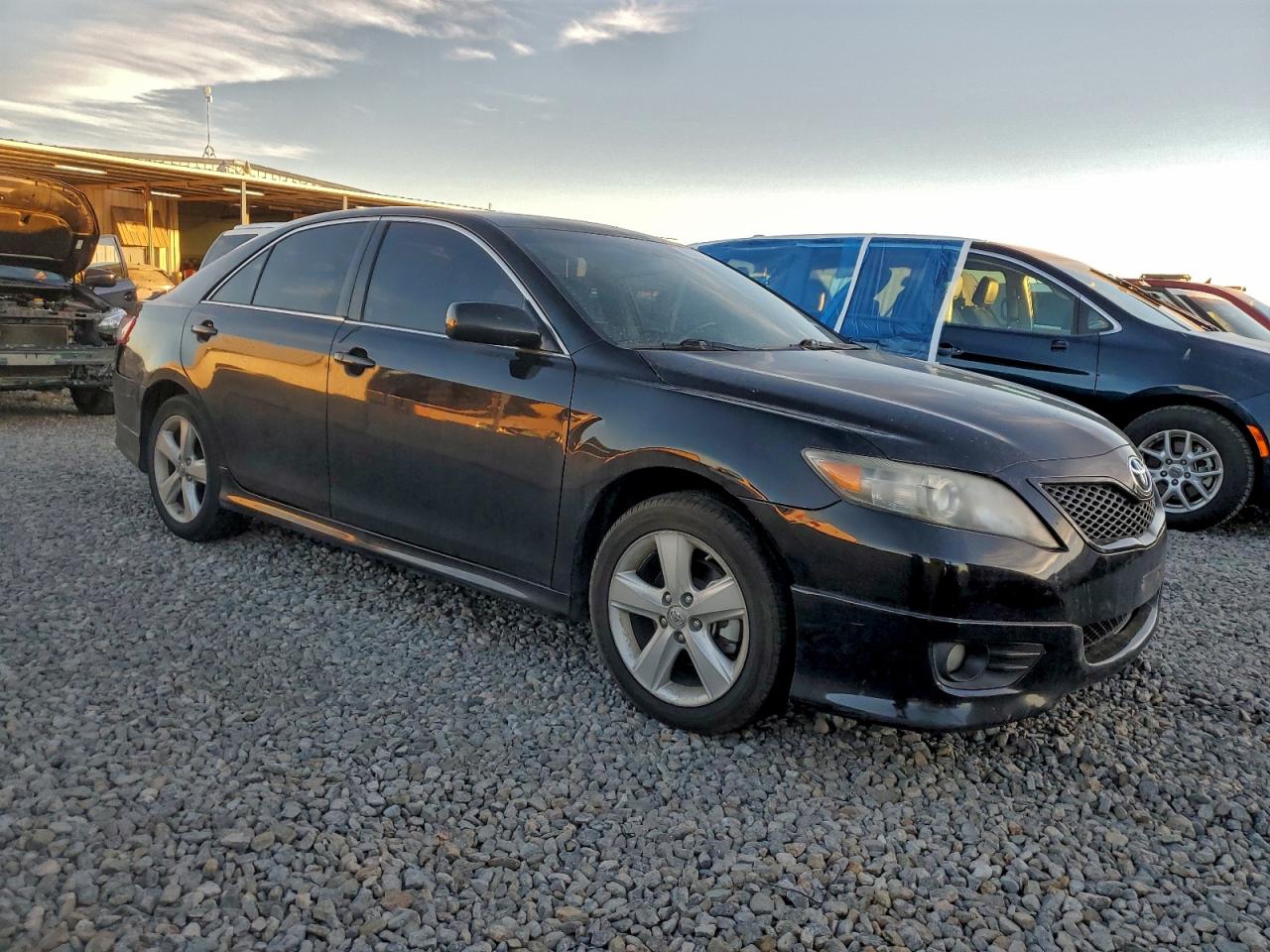 Toyota Camry Se Image 4