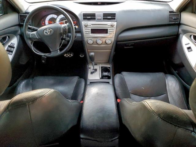 Toyota Camry Se Image 10