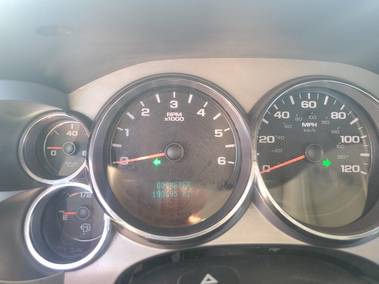 Chevrolet Silverado K2500 Heavy Duty Lt Image 2