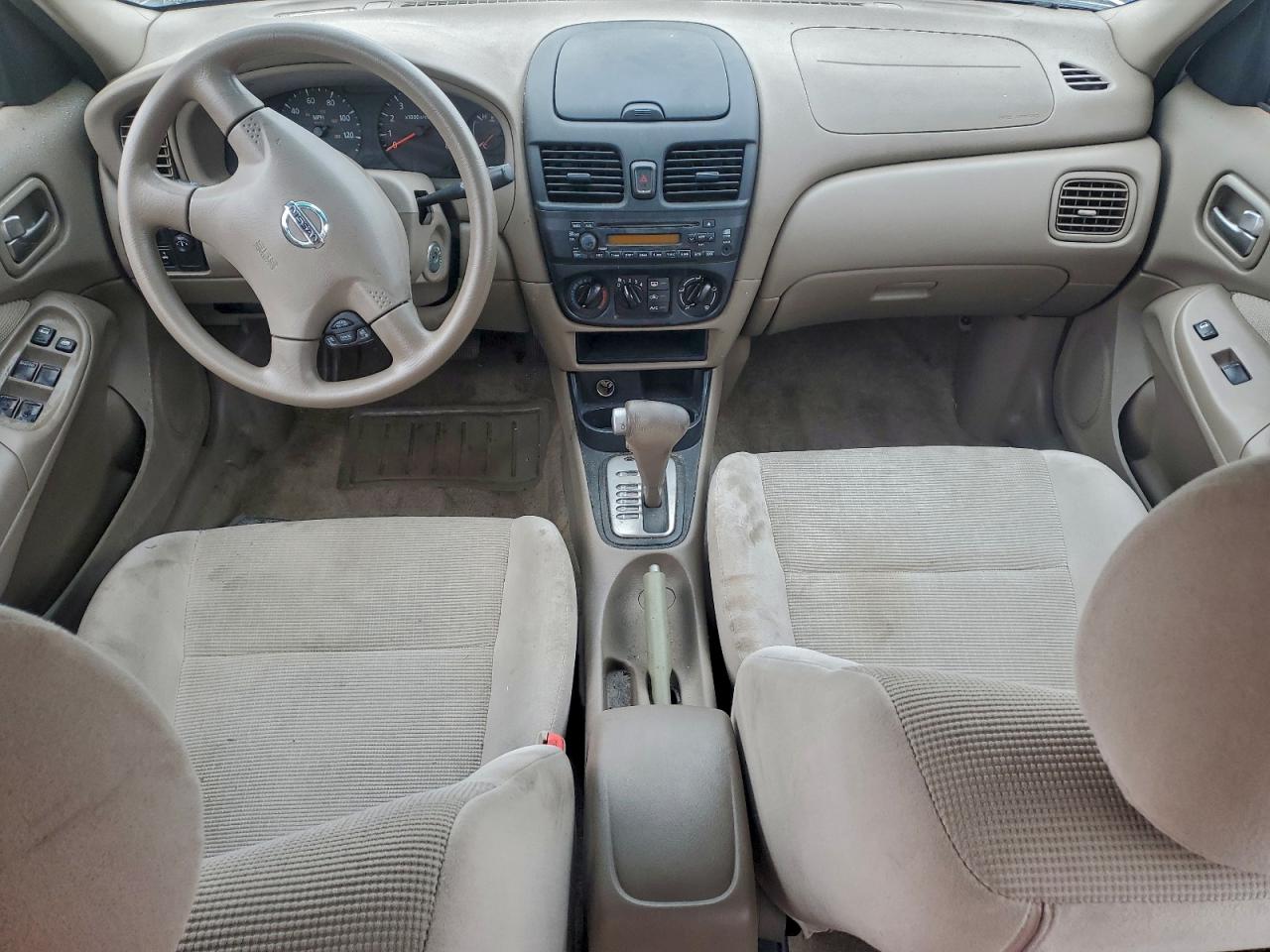 Nissan Sentra 1.8s Image 12