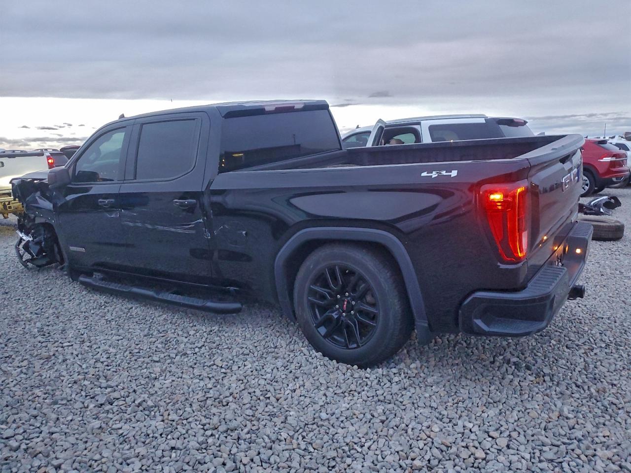 GMC Sierra K1500 Elevation Image 4