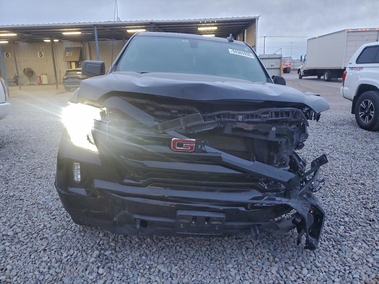 GMC Sierra K1500 Elevation Image 11