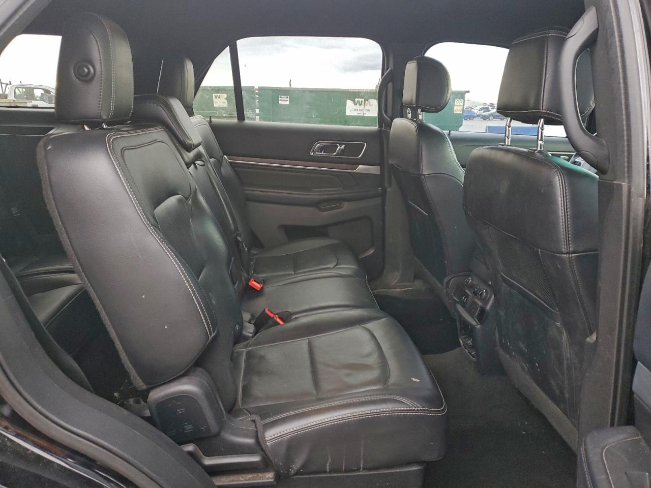 Ford Explorer Limited Image 12